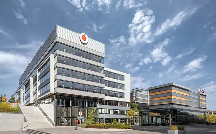 Pronájem kanceláře 1 398 m², Ořech
