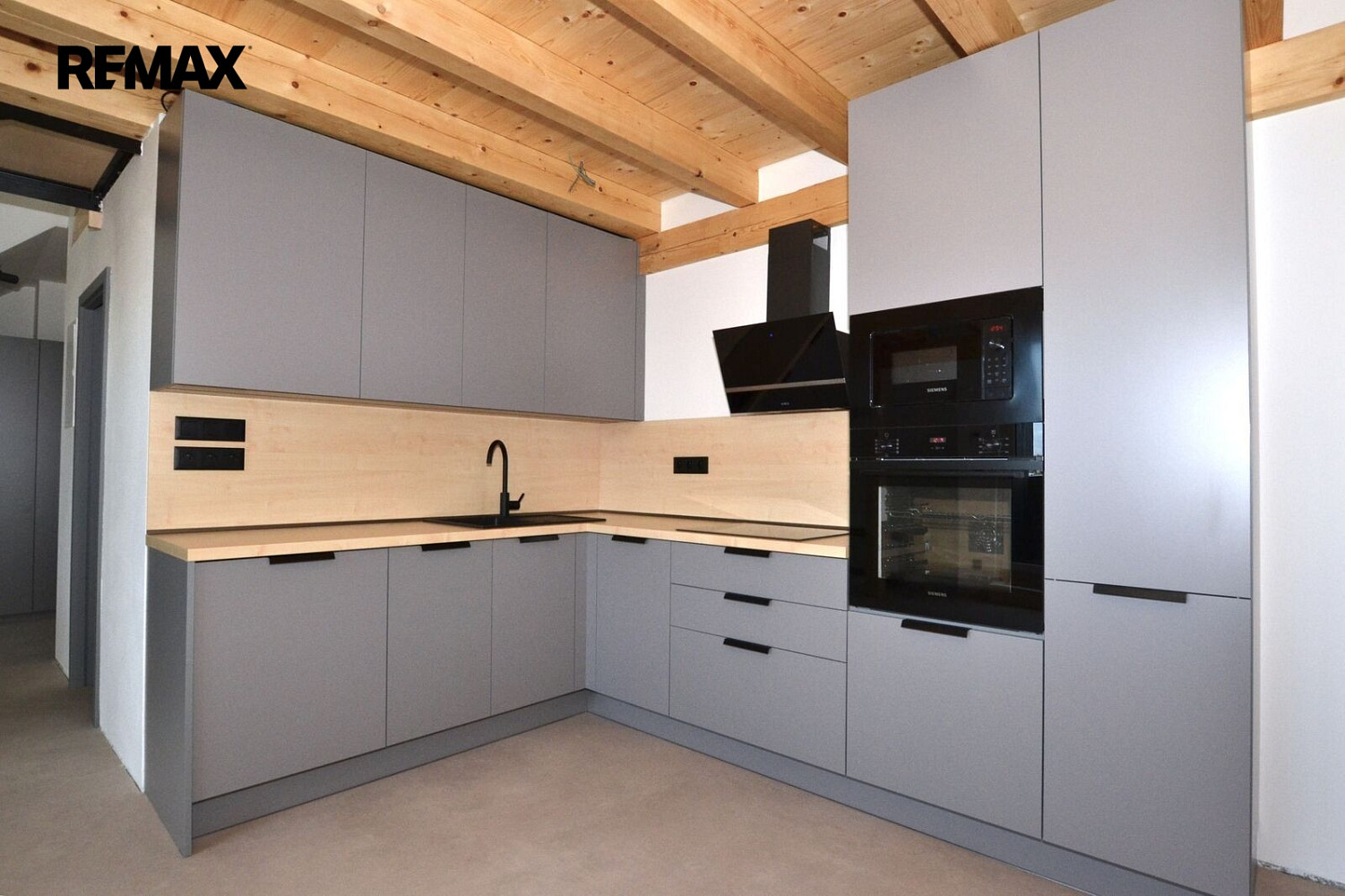 Pronájem bytu atypického 73 m² – fotografie 2