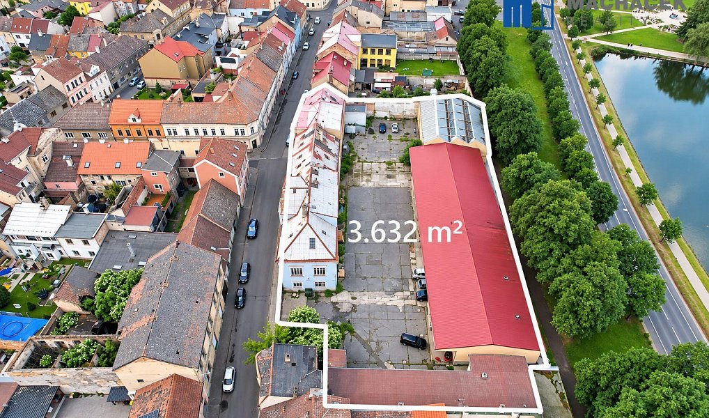 Prodej domu 2 493 m² s pozemkem 3 632 m², Duchcov – fotka 1 z 28