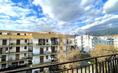 Prodej bytu 2+kk 50 m², Scalea, Italia, Itálie