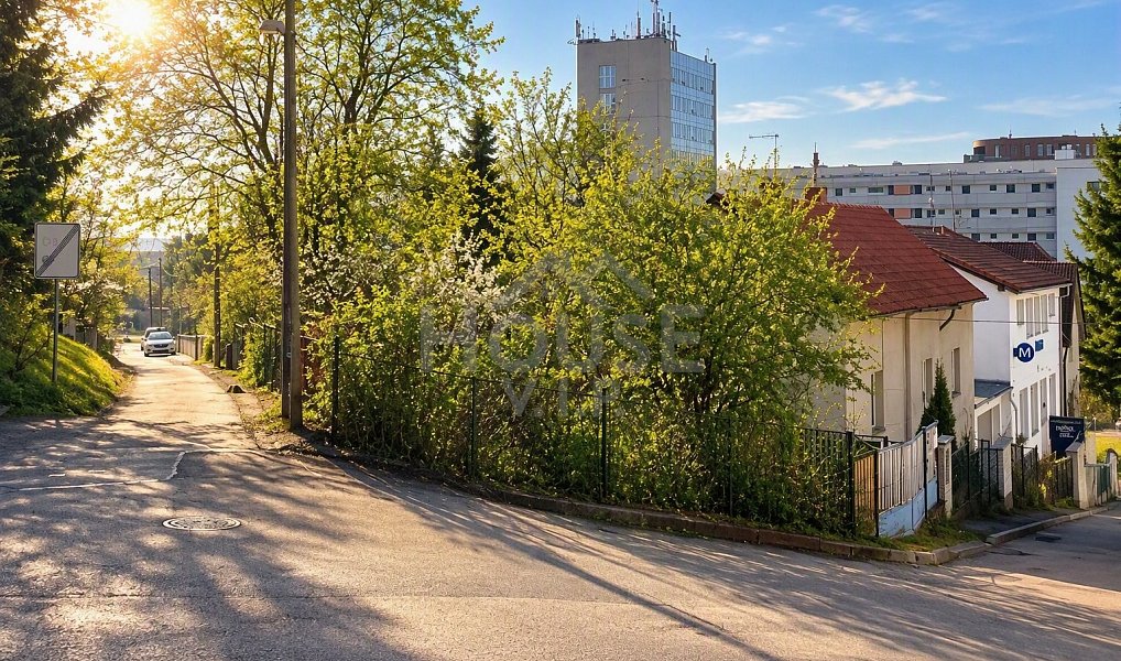 Prodej stavebního pozemku 653 m², Praha – náhled fotky 2