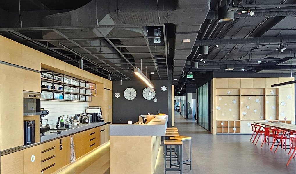 Pronájem kanceláře 598 m², Praha – náhled fotky 4