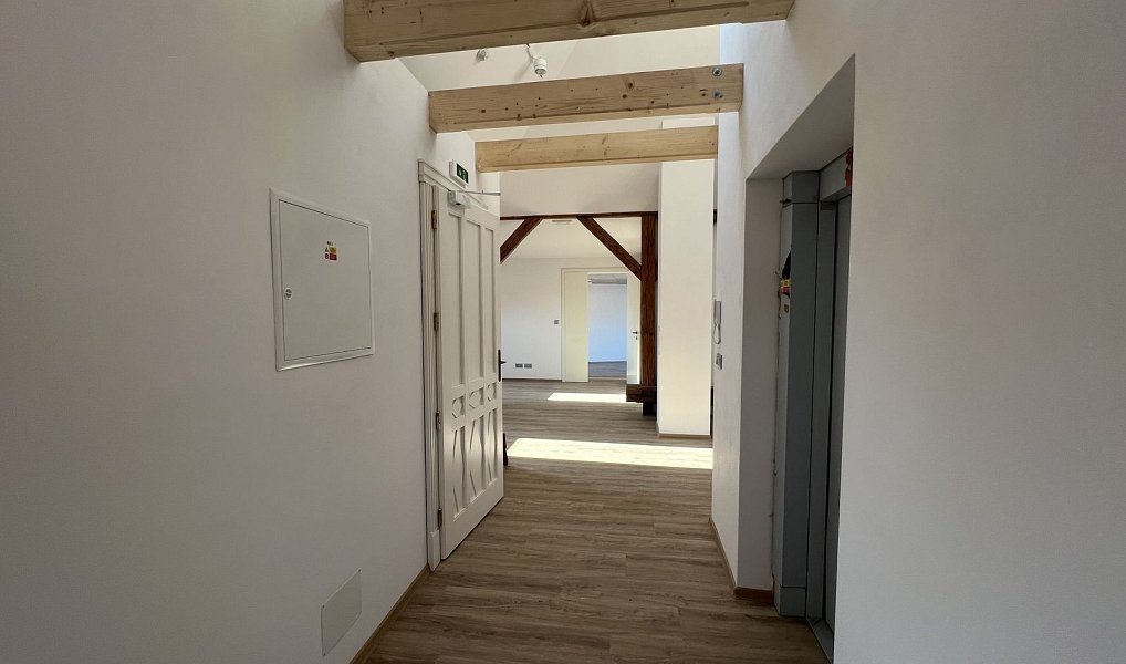 Pronájem kanceláře 174 m², Rožnov pod Radhoštěm – náhled fotky 14