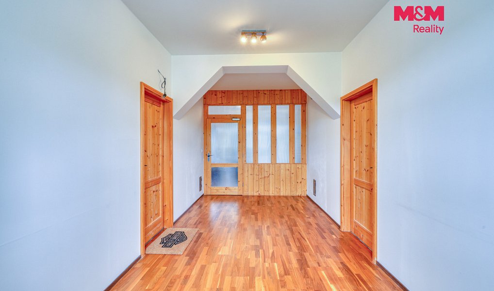 Prodej domu 1 250 m² s pozemkem 2 106 m², Manětín – náhled fotky 20