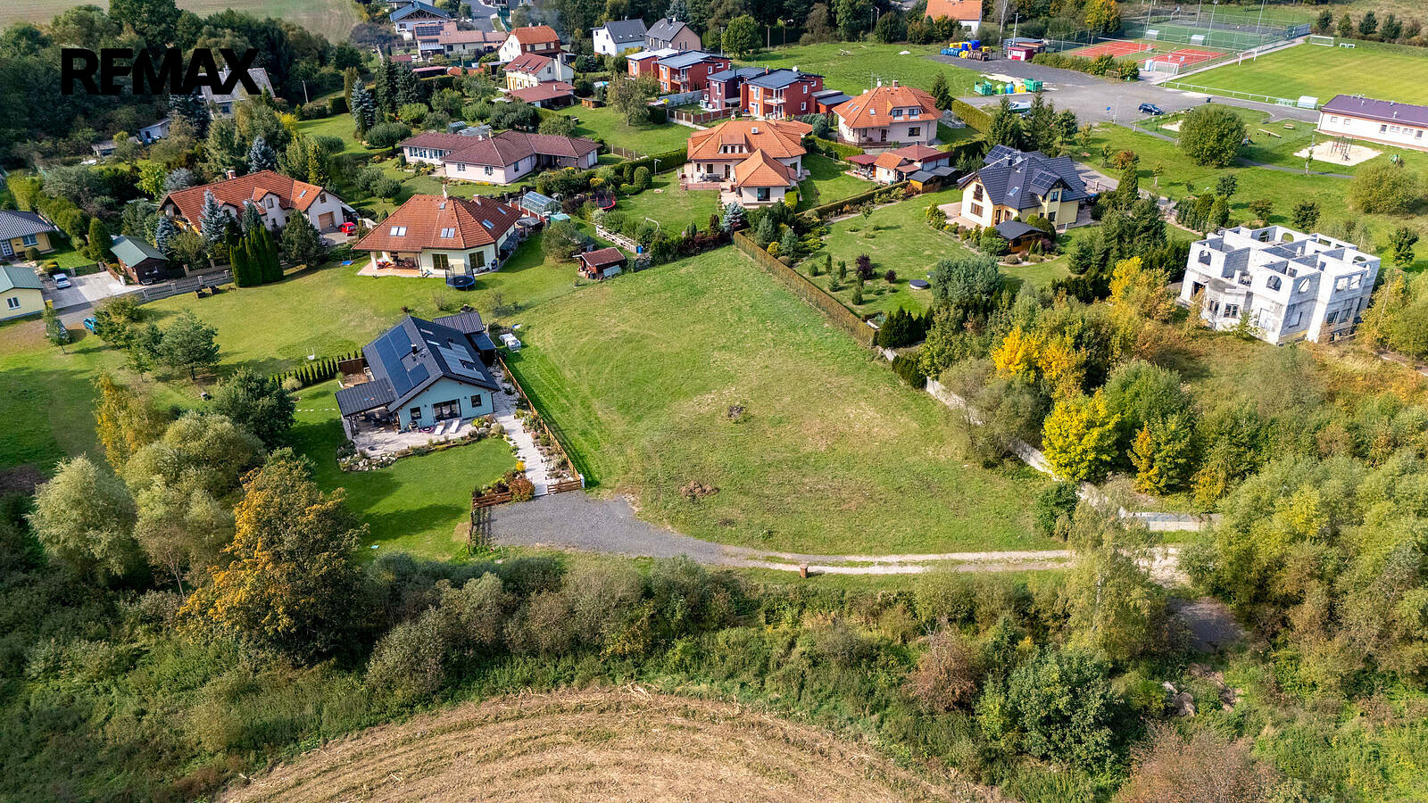 Prodej stavebního pozemku 2 227 m²