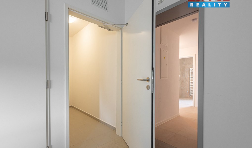 Prodej bytu 3+kk 83 m², Benešov – náhled fotky 14