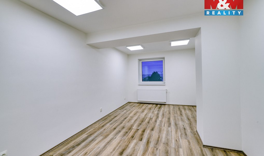 Pronájem kanceláře 47 m², Dobřany – náhled fotky 9