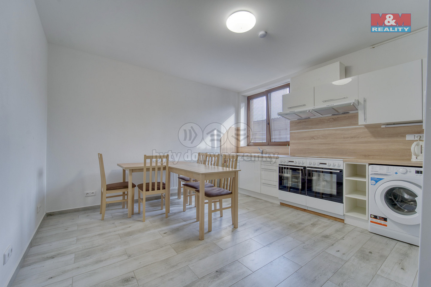 Pronájem bytu 1+kk 10 m² – fotografie 2