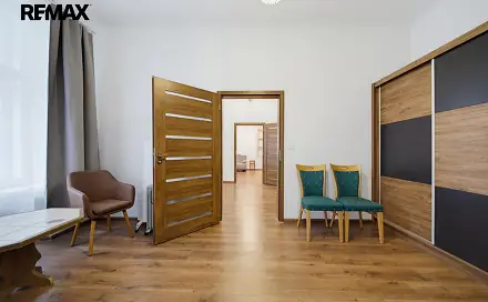 Prodej bytu 4+1 80 m², Raisova, Karlovy Vary