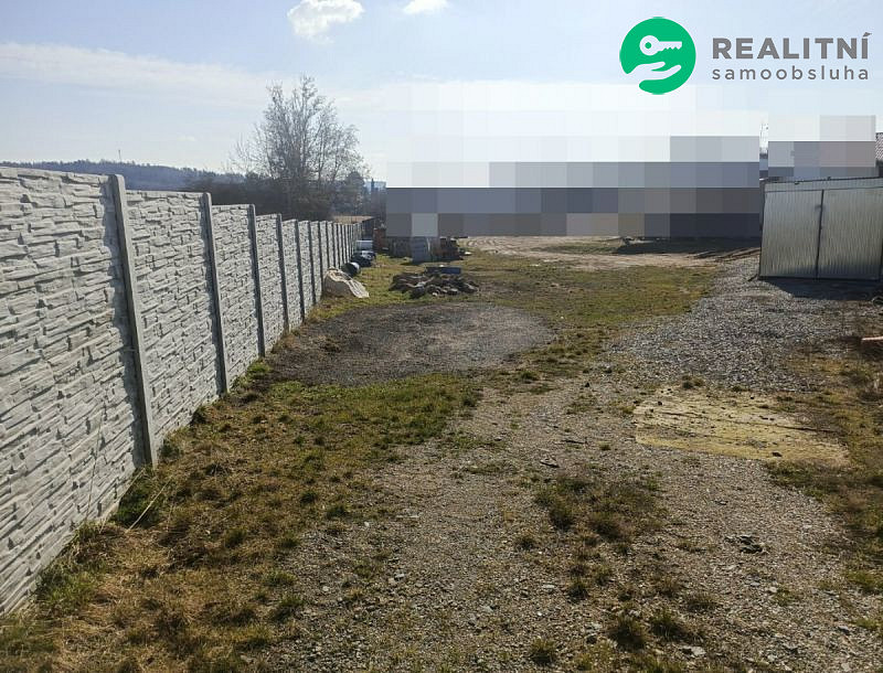 Prodej stavebního pozemku 698 m² – fotografie 3