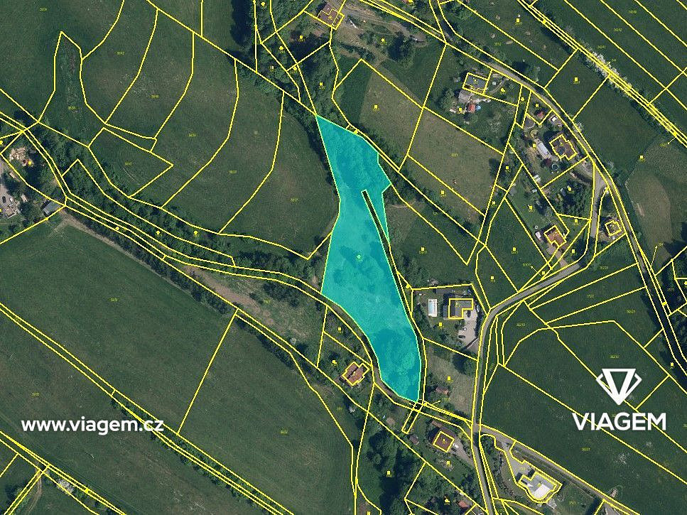 Pole 18 205 m², Podíl 8 % o výměře 1 517 m² – pohled 2