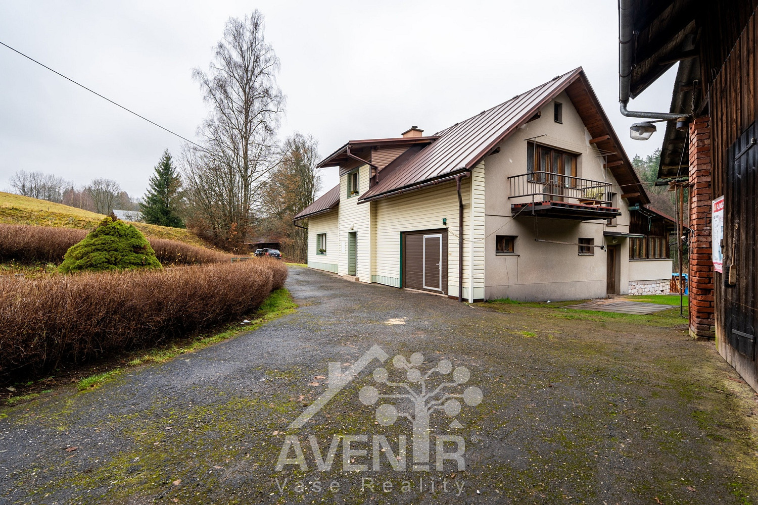 Prodej domu 244 m² s pozemkem 1 336 m² – fotografie 3