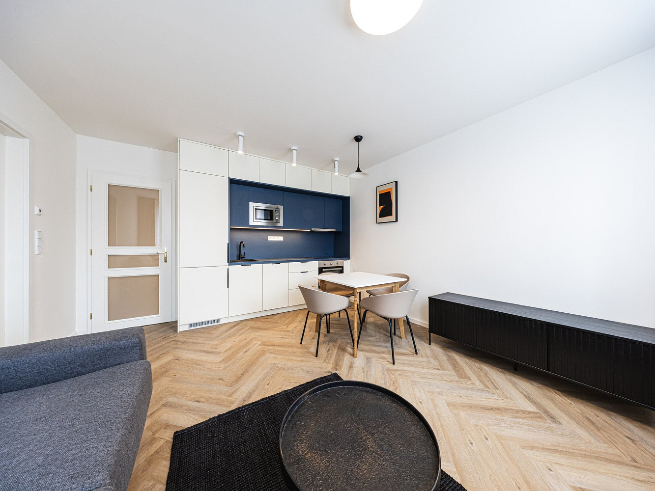 Pronájem bytu 2+kk 43 m² – fotografie 3
