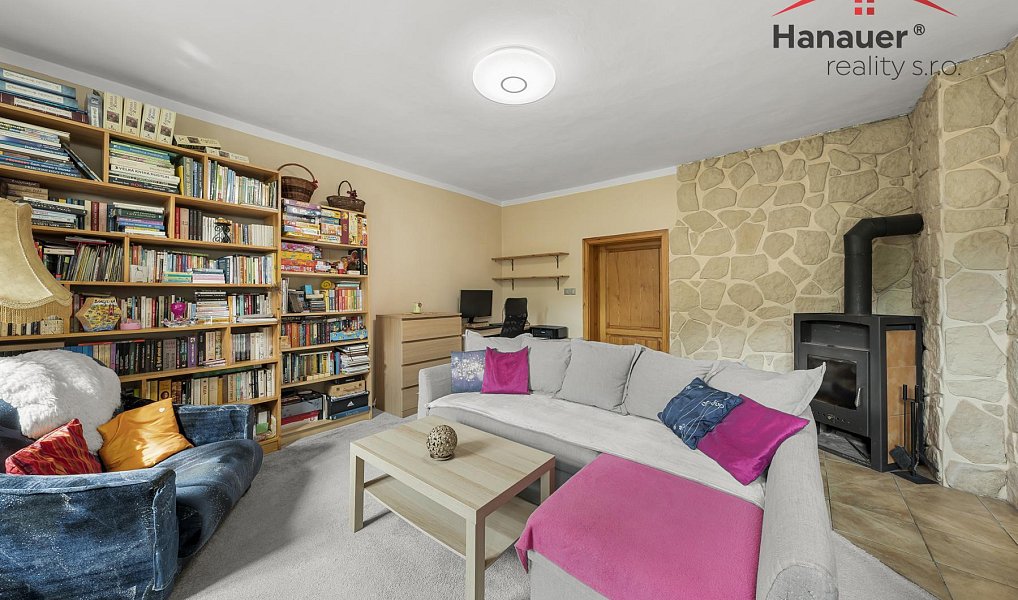 Prodej bytu 2+1 78 m², Polevsko – náhled fotky 3