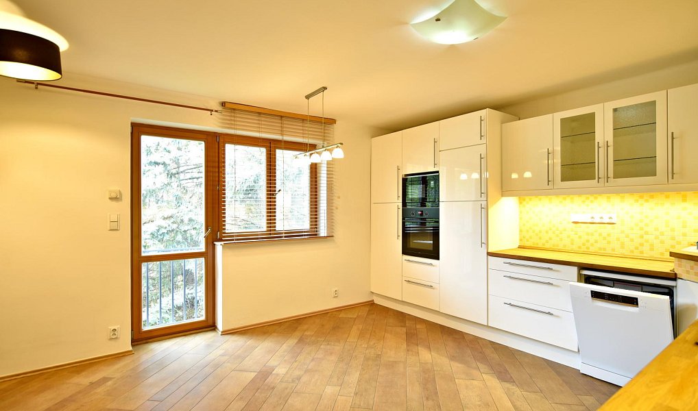 Prodej bytu 3+kk 66 m², Praha – náhled fotky 2