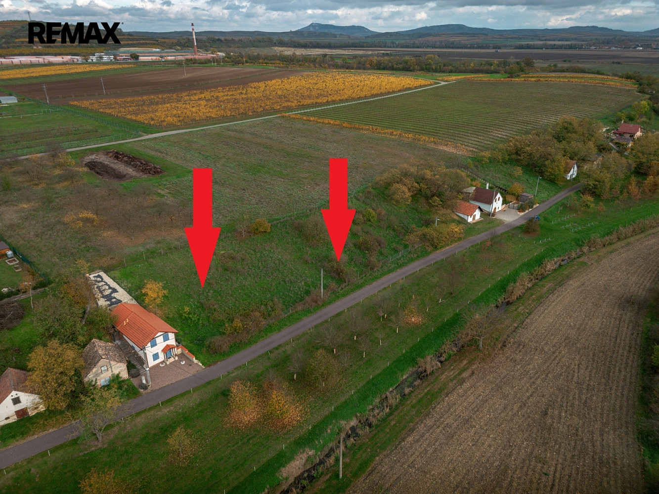 Prodej stavebního pozemku 2 412 m²