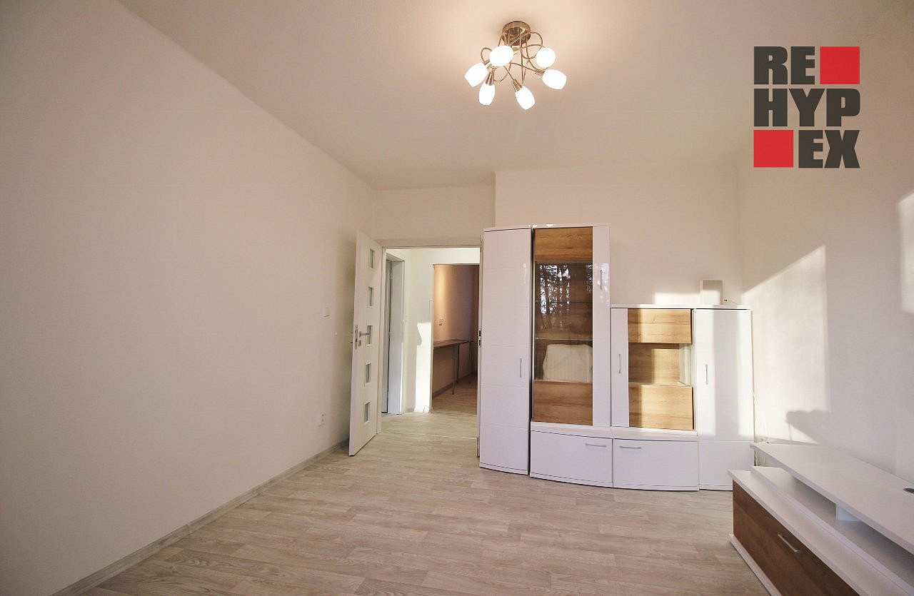 Pronájem bytu 3+1 65 m² — photo 2