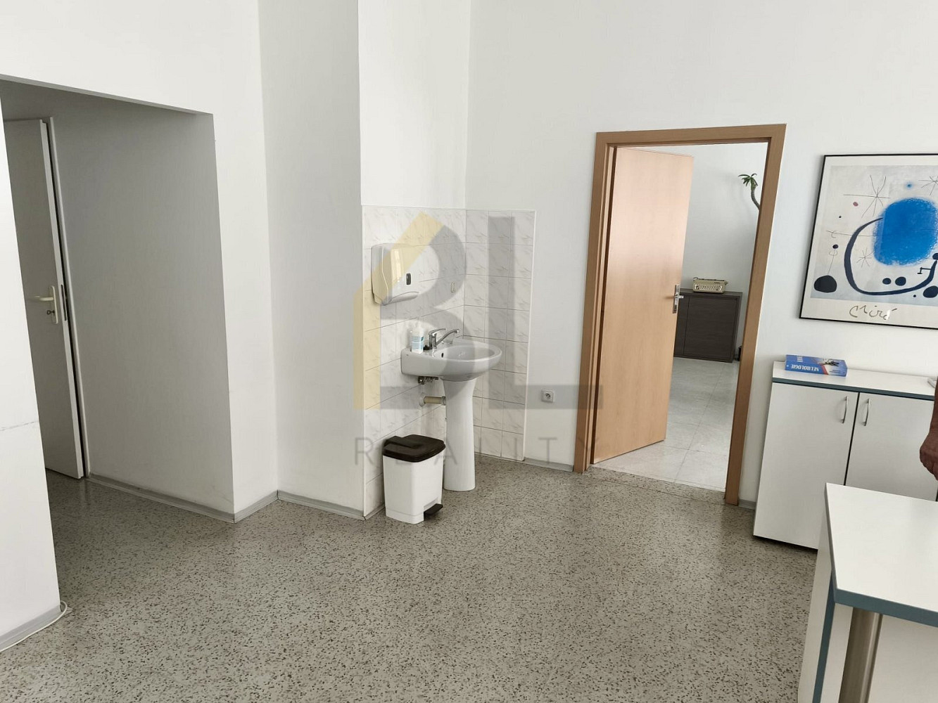 Prodej kanceláře 80 m² – fotografie 5