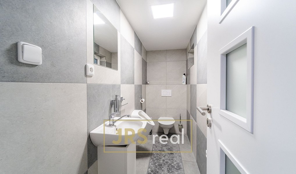 Prodej domu 220 m² s pozemkem 523 m², Dolní Němčí – náhled fotky 16