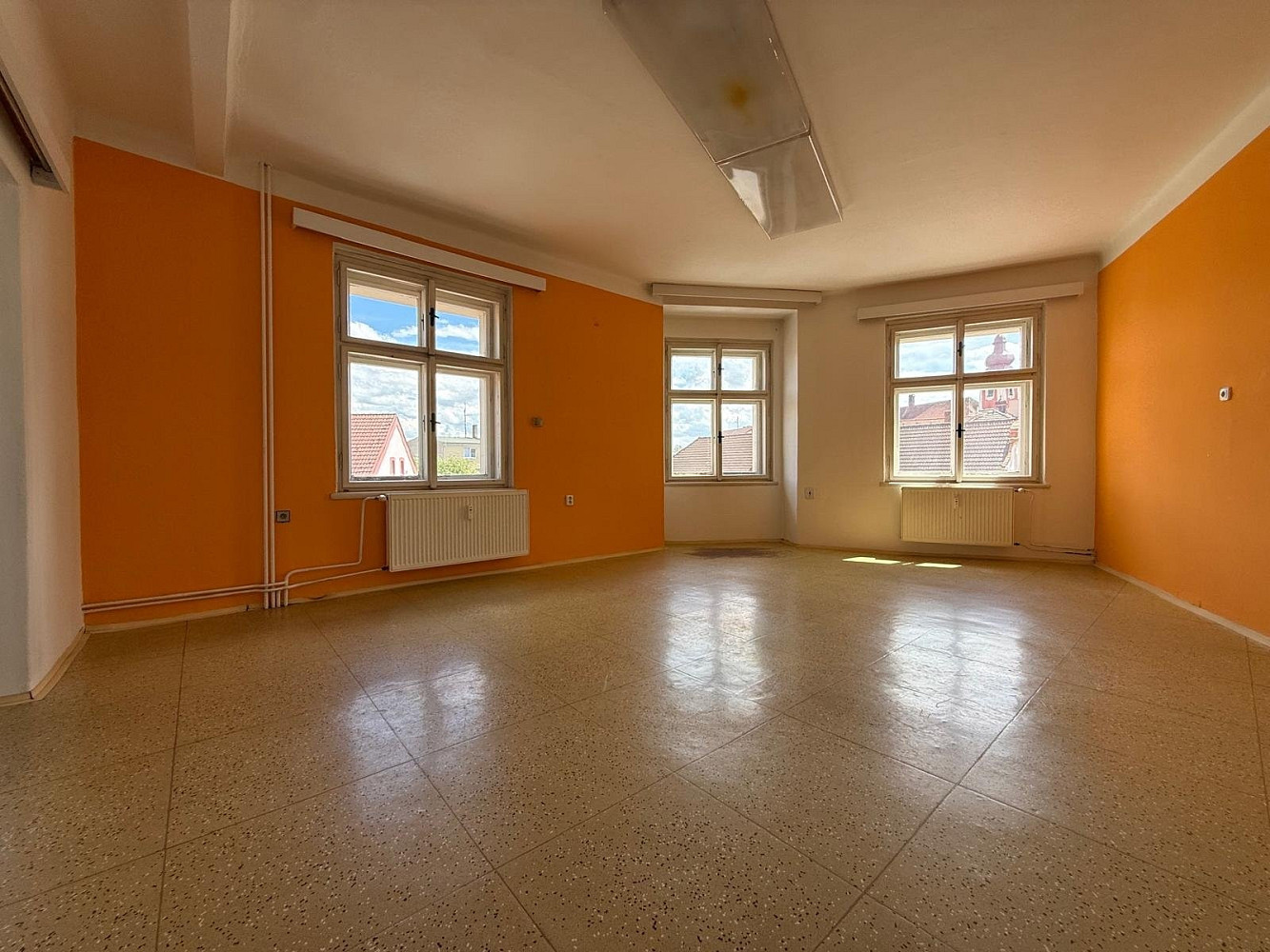 Pronájem obchodních prostor 44 m² – fotografie 2