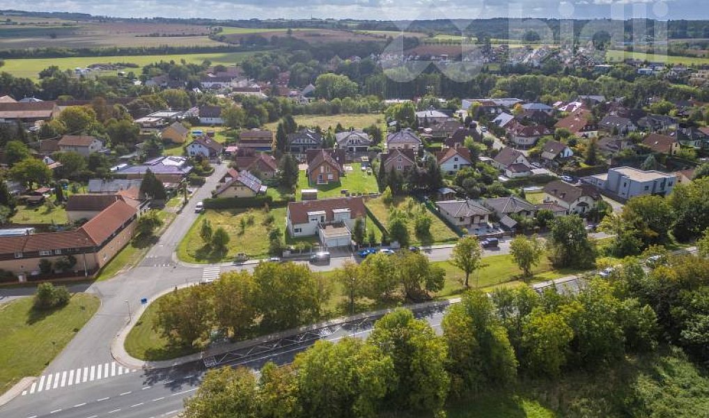 Prodej stavebního pozemku 784 m², Jesenice – náhled fotky 13