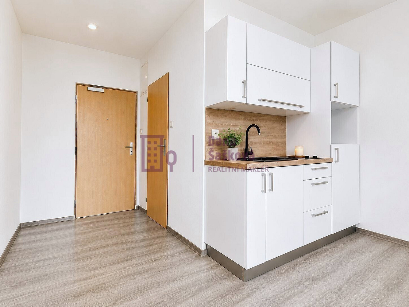 Pronájem bytu 1+kk 16 m²