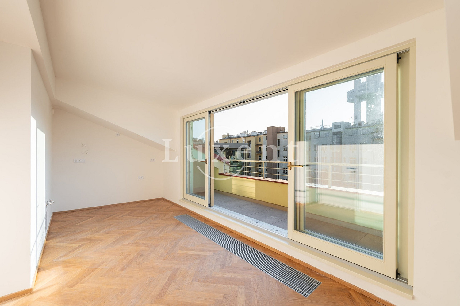 Prodej bytu 3+kk 82 m² — photo 2