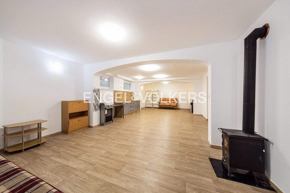 Pronájem bytu 3+kk 88 m² — photo 2