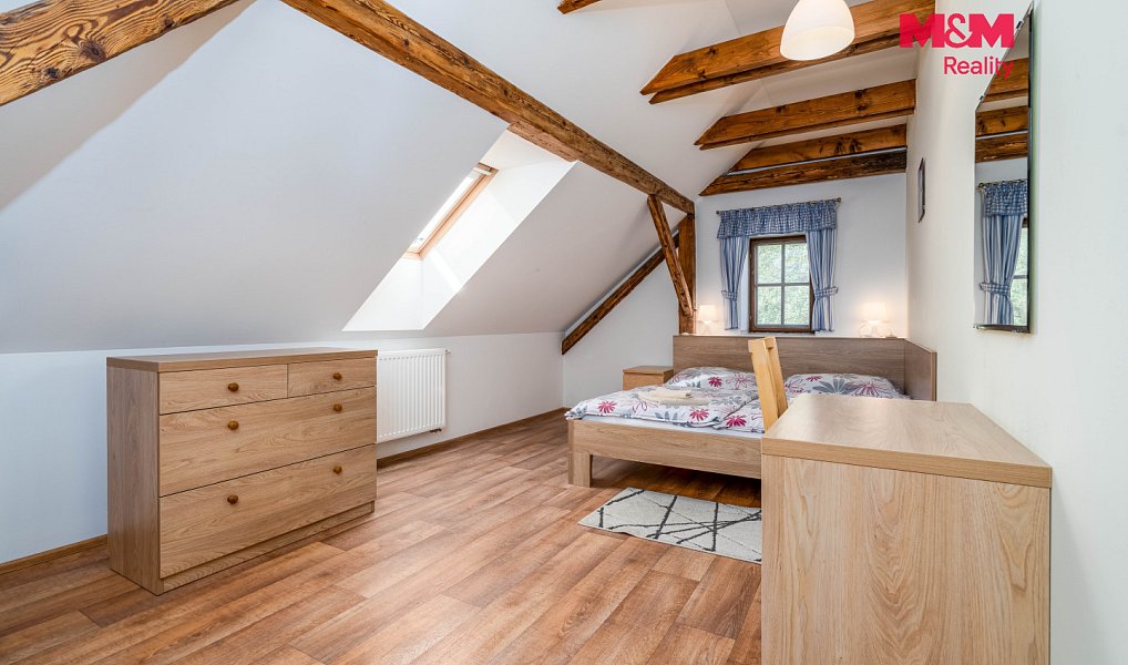 Prodej domu 325 m² s pozemkem 7 915 m², Dubá – náhled fotky 8
