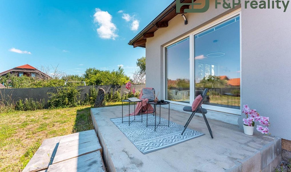 Prodej domu 112 m² s pozemkem 1 001 m², Bečváry – náhled fotky 3