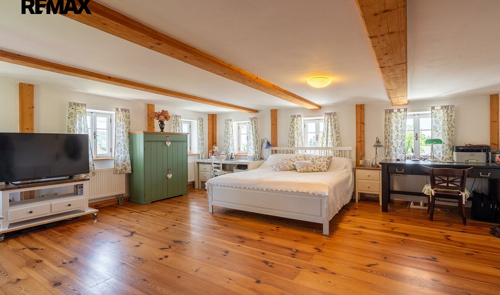 Prodej domu 250 m² s pozemkem 2 004 m², Krompach – náhled fotky 15