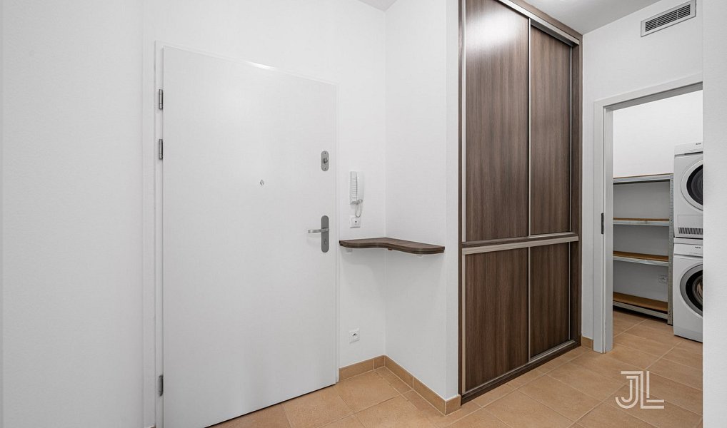 Prodej bytu 2+kk 56 m², Praha – náhled fotky 10
