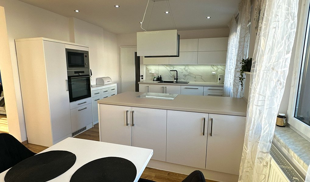 Prodej domu 300 m² s pozemkem 154 m², Tachov – náhled fotky 5