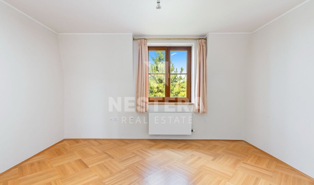 Prodej domu 444 m² s pozemkem 2 325 m², Vestec – náhled fotky 24
