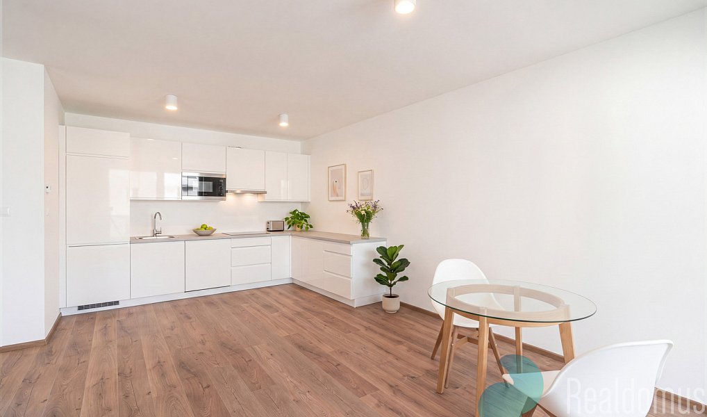 Prodej bytu 3+kk 64 m², Frymburk – náhled fotky 7