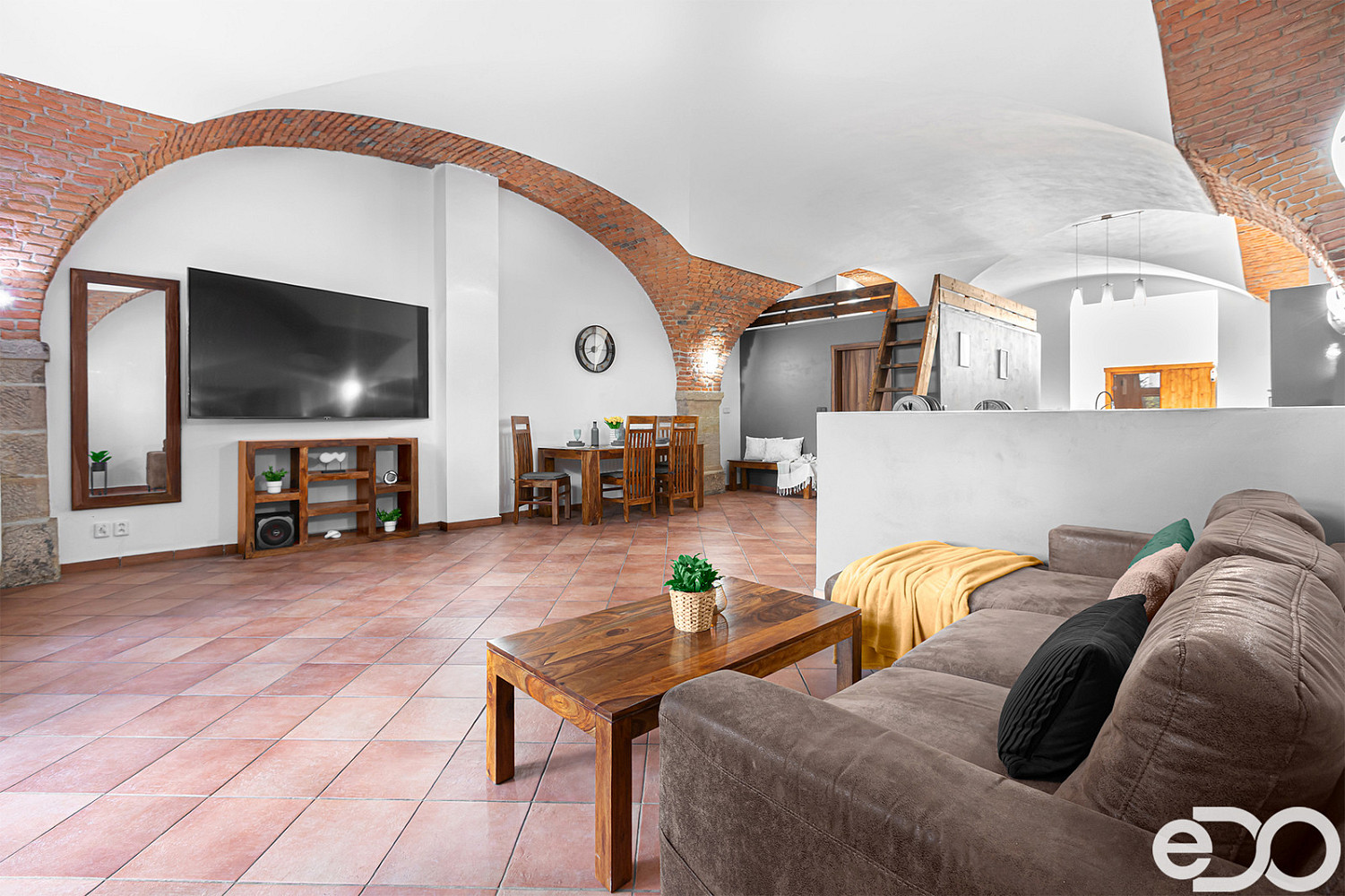 Prodej bytu atypického 103 m² – fotografie 2