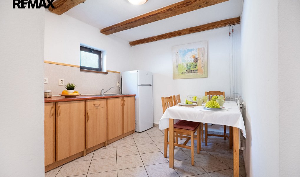 Prodej domu 770 m² s pozemkem 9 150 m², Kundratice – náhled fotky 12