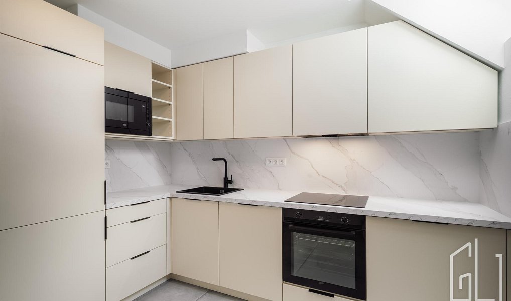 Prodej bytu 3+1 84 m², Praha – náhled fotky 2