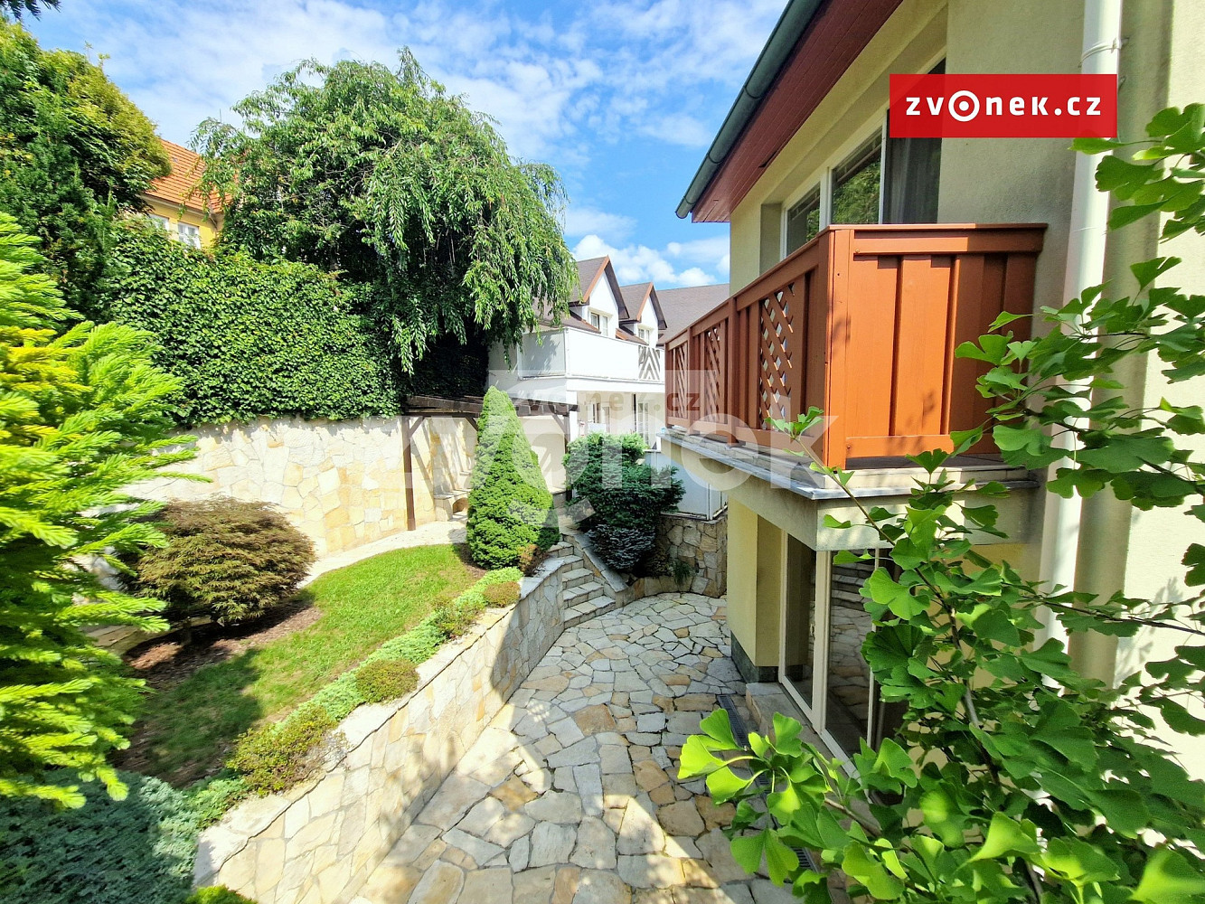 Pronájem domu 270 m² s pozemkem 200 m² – fotografie 2