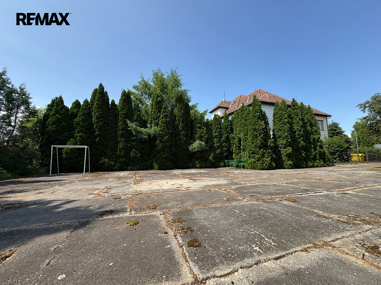 Prodej komerčního objektu (jiného typu) 900 m² – fotografie 3