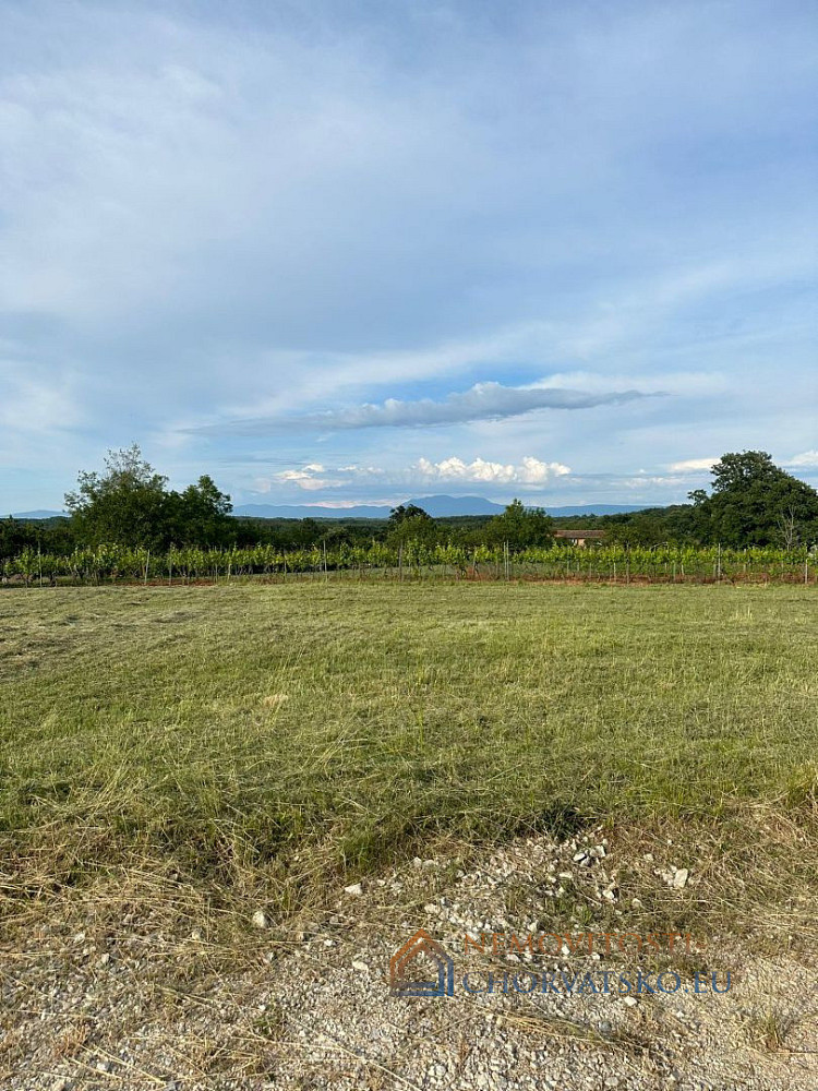Prodej stavebního pozemku 2 160 m² – pohled 5