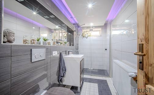 Prodej domu 330 m² s pozemkem 355 m², Mírová, Dubí - Pozorka, okres Teplice