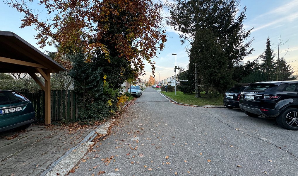 Prodej stavebního pozemku 600 m², Pardubice – náhled fotky 9