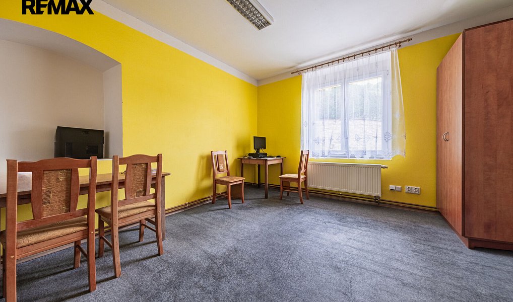 Prodej nájemního domu, činžáku 670 m², Zbrašín – náhled fotky 10