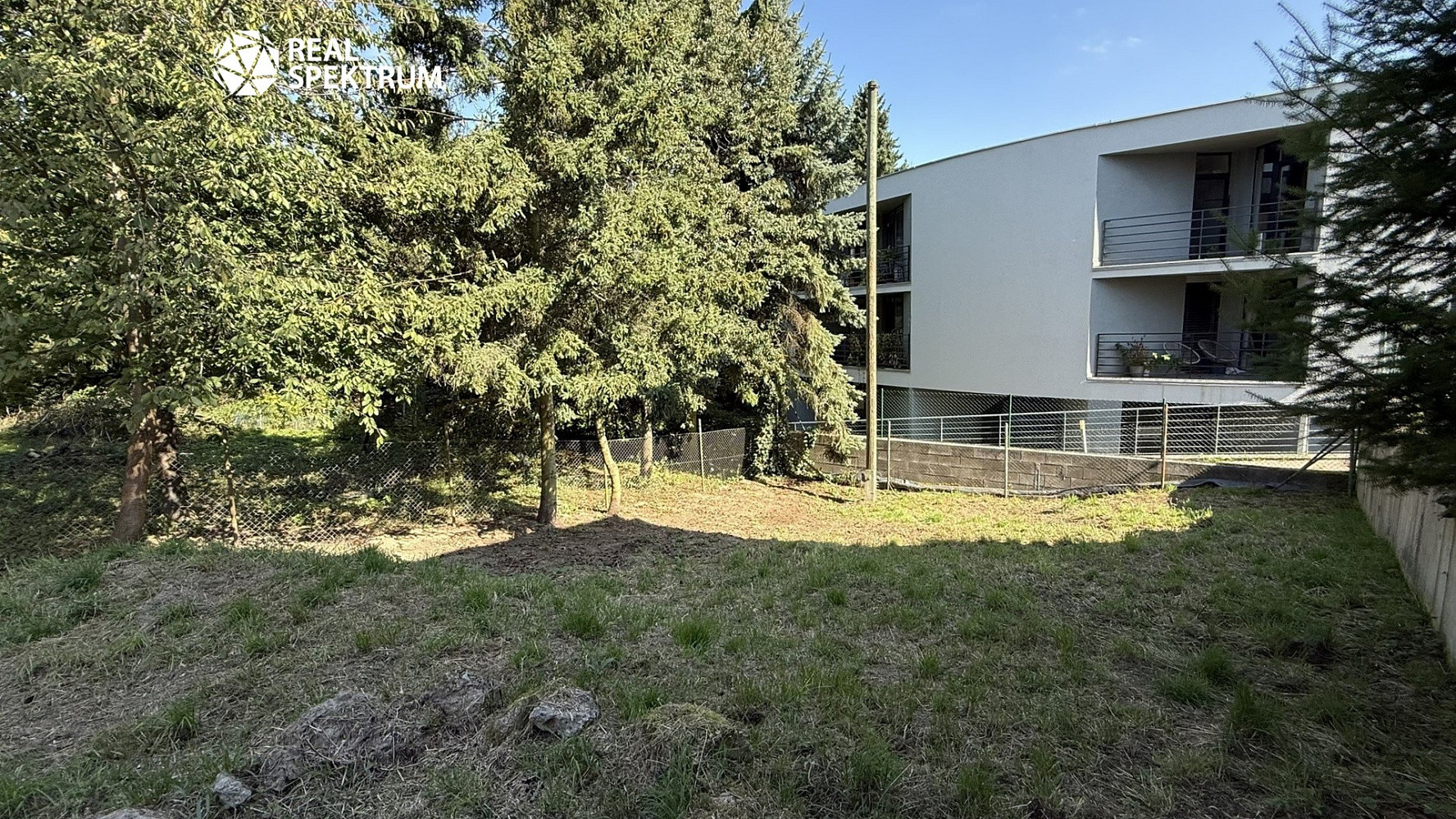 Prodej stavebního pozemku 323 m² – fotografie 4
