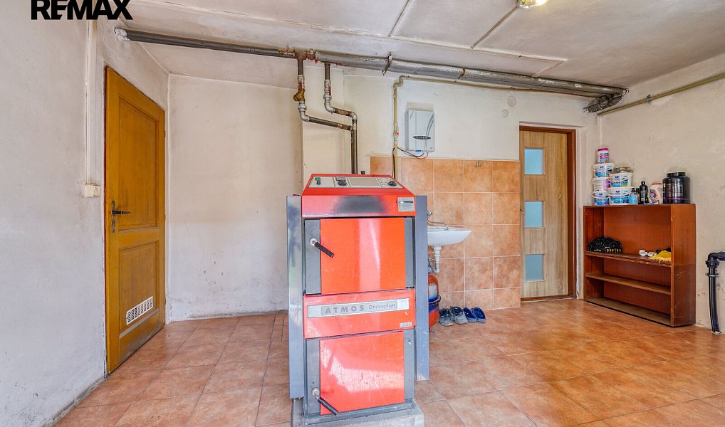 Prodej domu 220 m² s pozemkem 1 917 m², Pernarec – náhled fotky 27