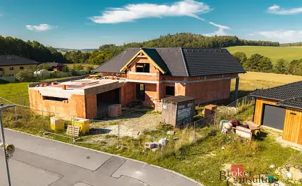 Prodej domu 212 m² s pozemkem 1 759 m², Litohlavy, okres Rokycany
