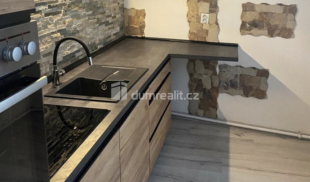 Pronájem bytu 2+1 75 m², Děčín – náhled fotky 3