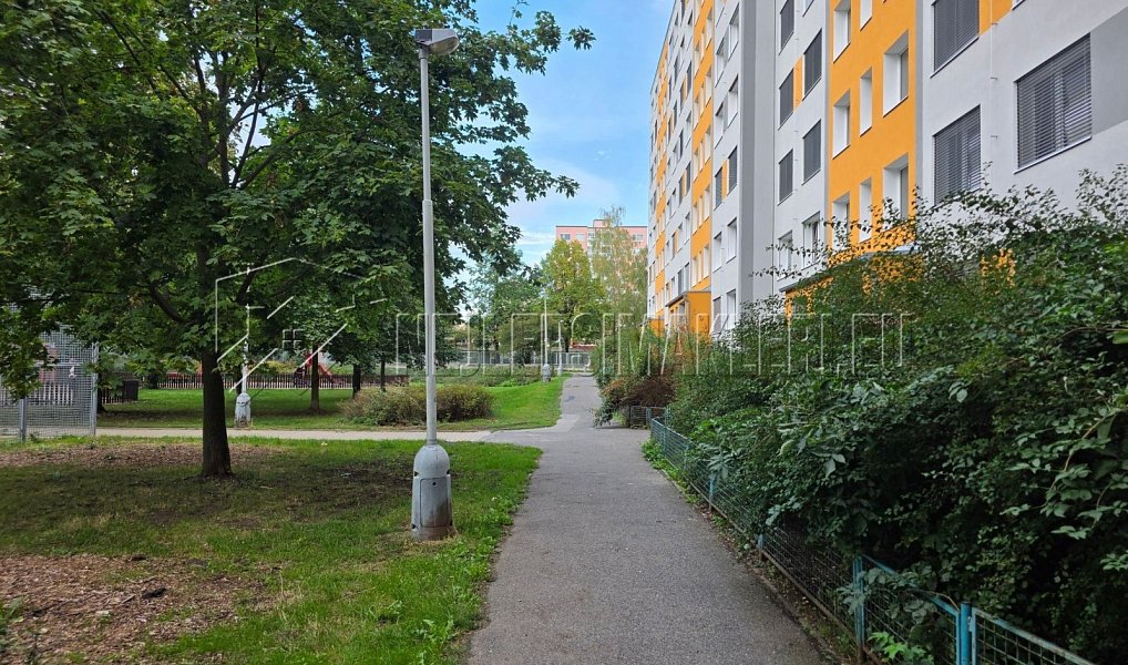 Prodej bytu 4+1 84 m², Praha – náhled fotky 20