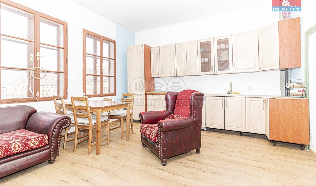 Prodej ubytovacího objektu 983 m², Žáky – náhled fotky 18